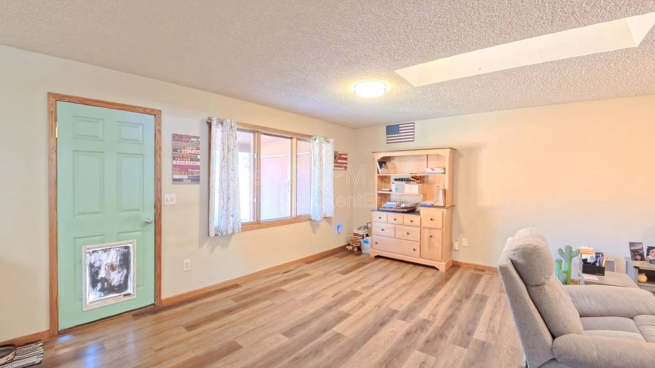 3209 White Elm Ct - Photo 6 of 23