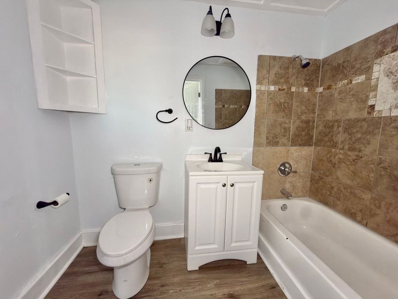5912 Elmwood Ave - Photo 6 of 18