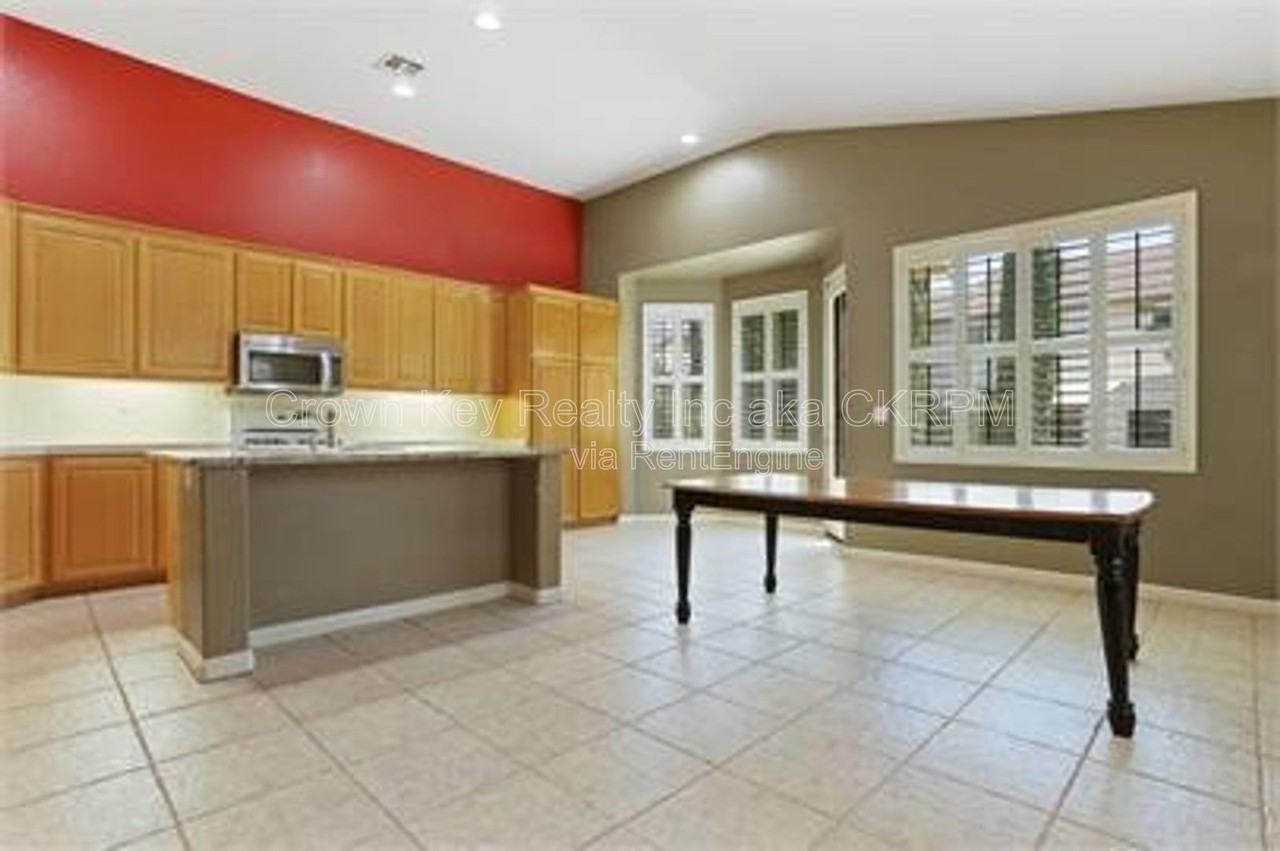 1844 Oswego Ct - Photo 6 of 36