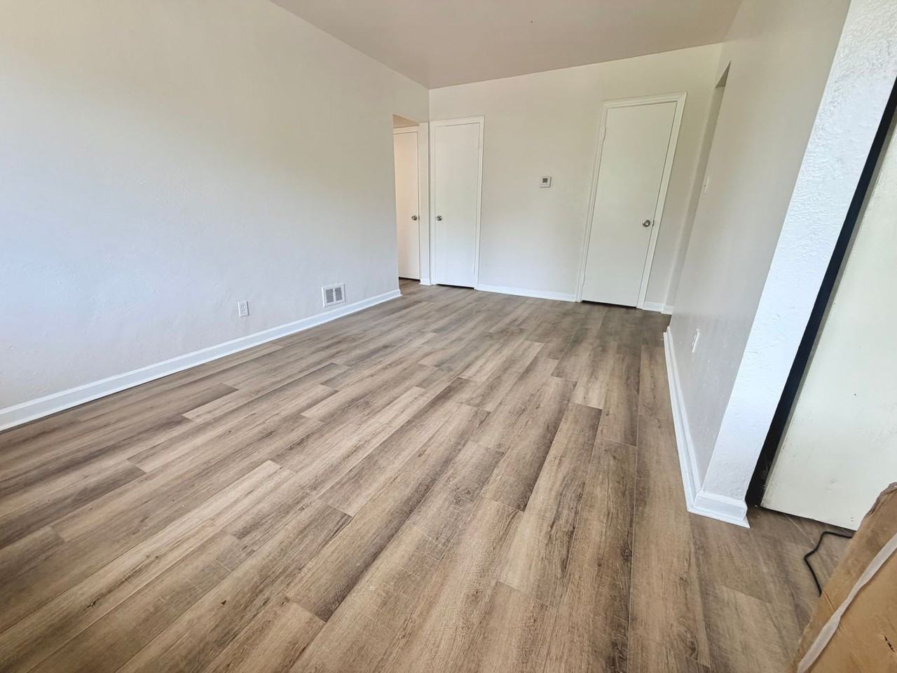 2616 Newport Ave #7 - Photo 6 of 8