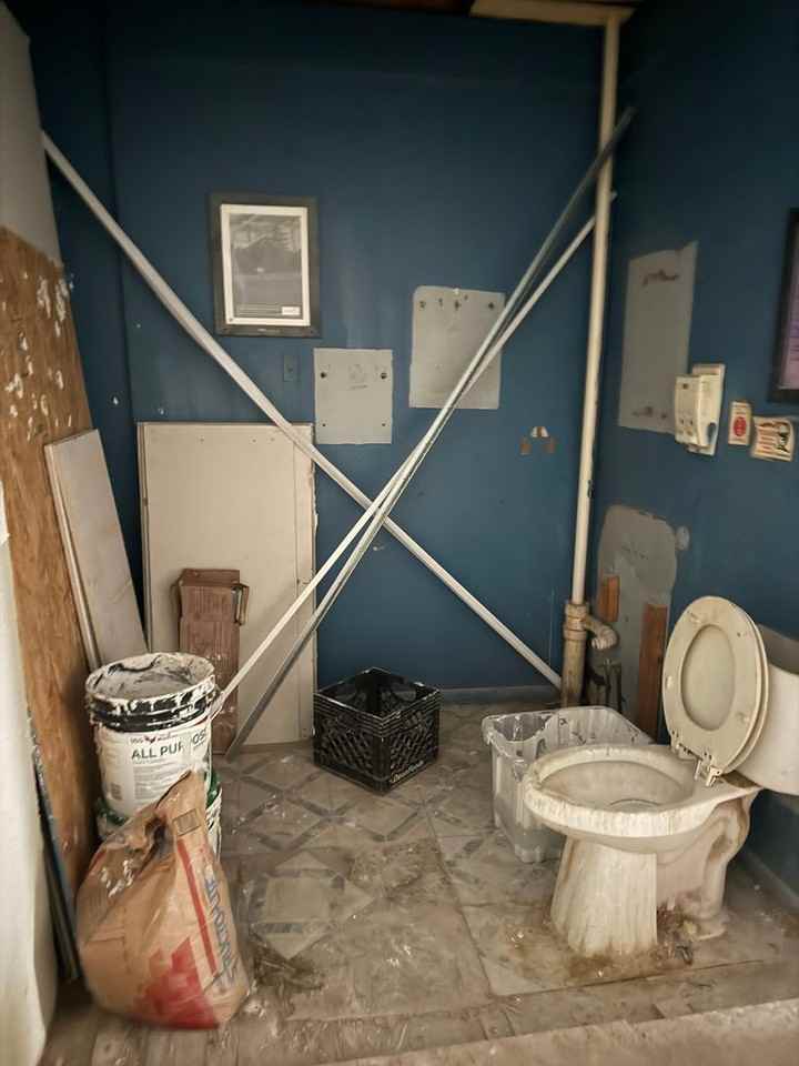 927 Main St - Photo 5 of 5