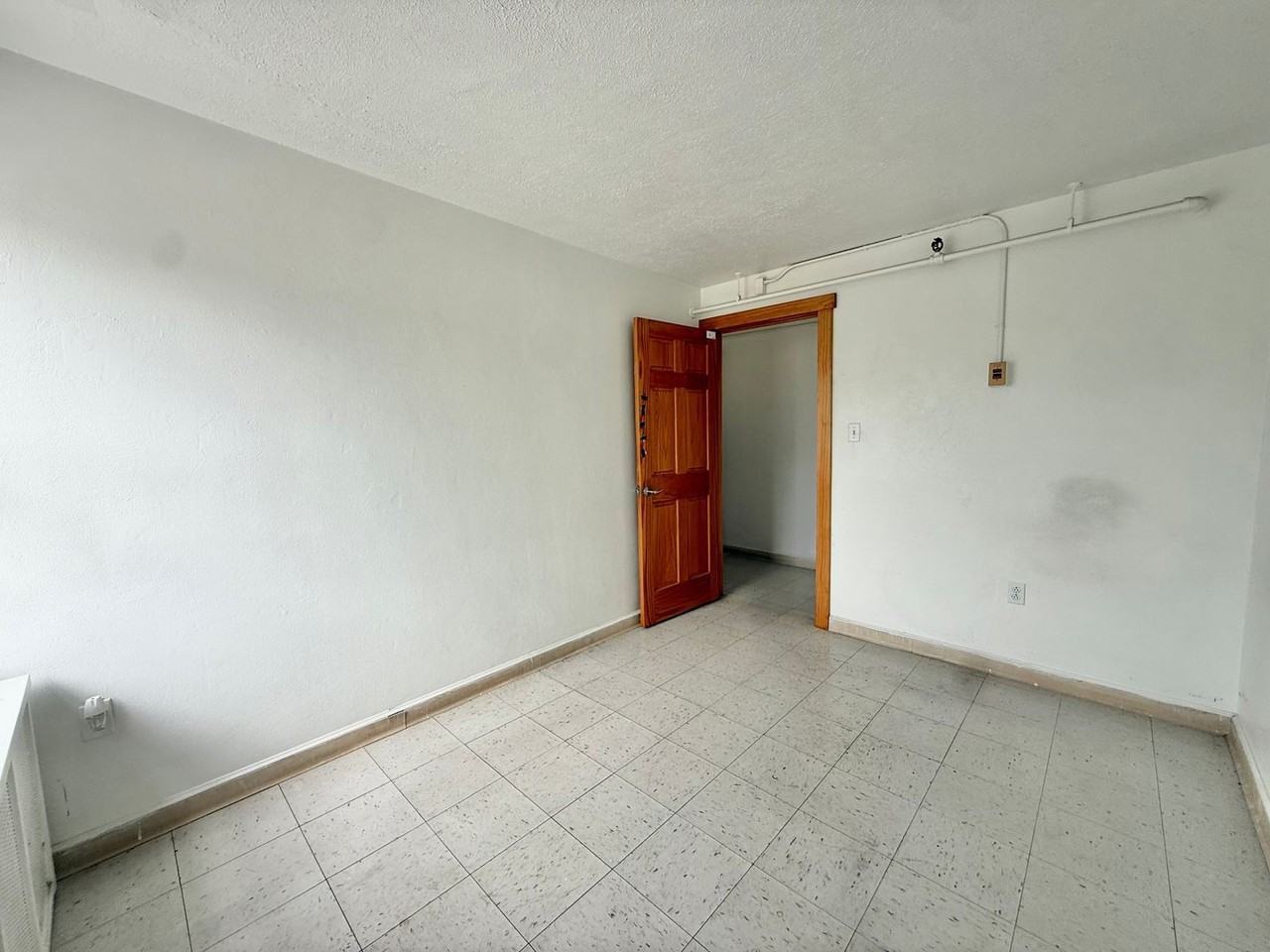 312 W State St #4 - Photo 5 of 18