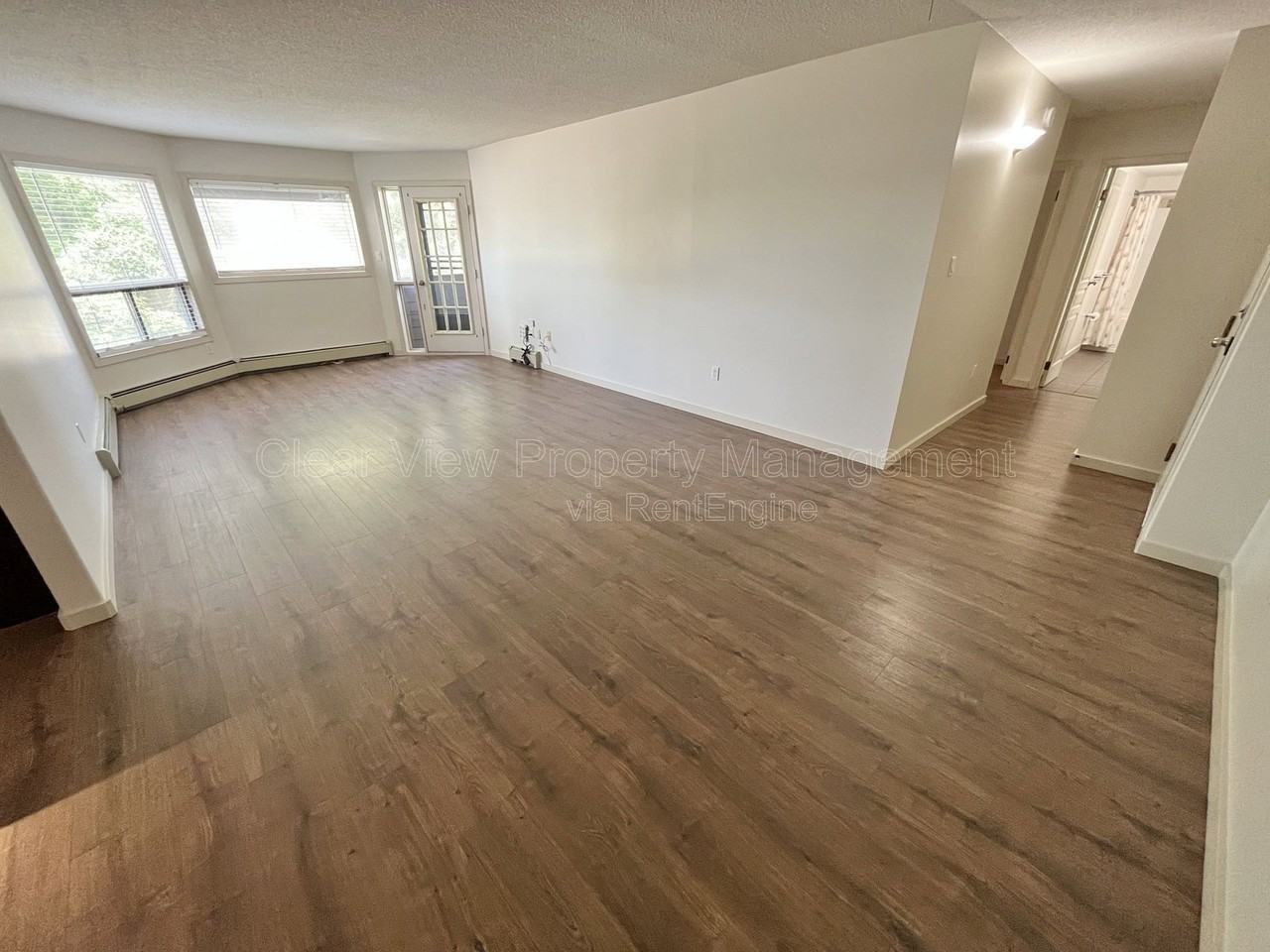 5015 51 St #203 - Photo 3 of 16