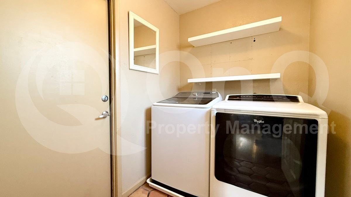 3151 S Orange Cir - Photo 4 of 22