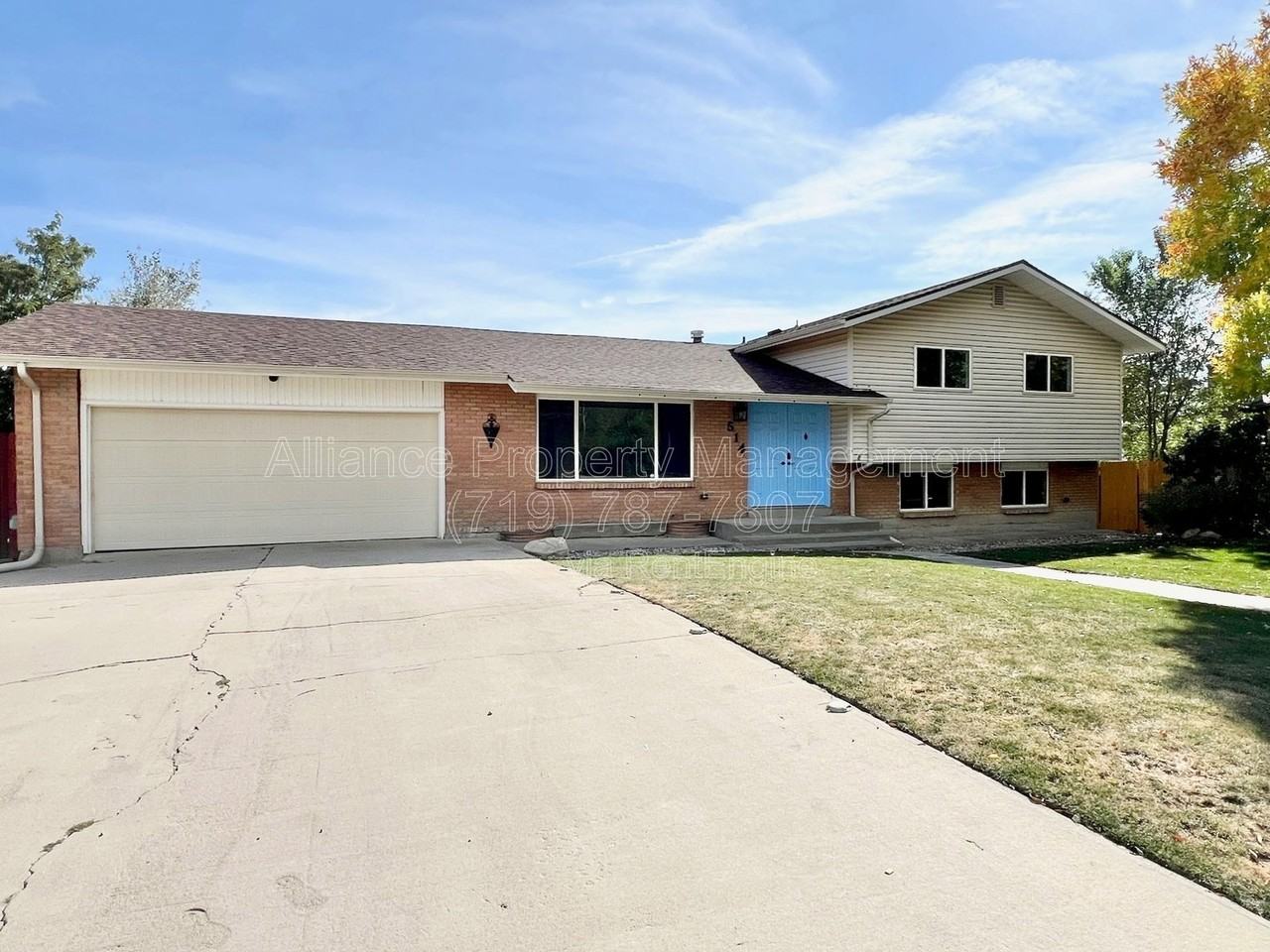 514 Catalina Dr - Photo 3 of 30