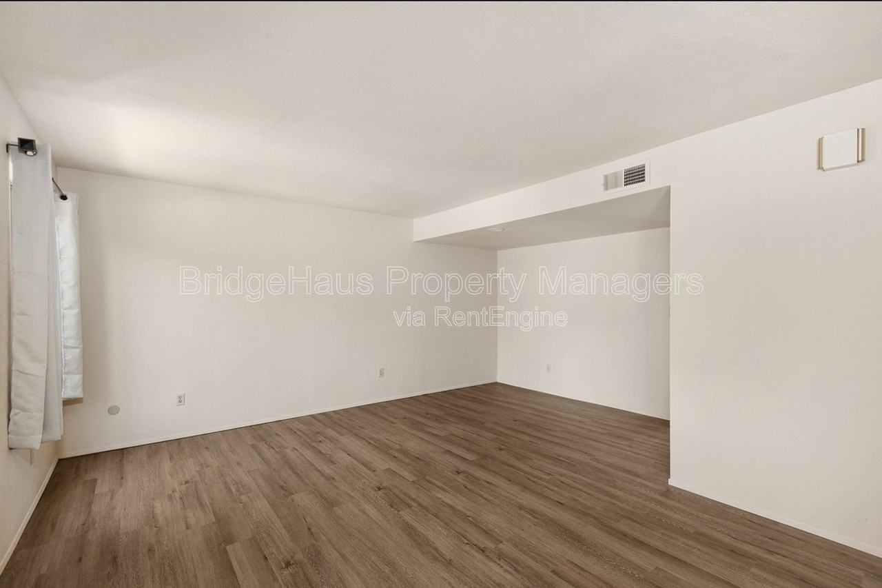 7831 Rancho Fanita Dr #D - Photo 4 of 29