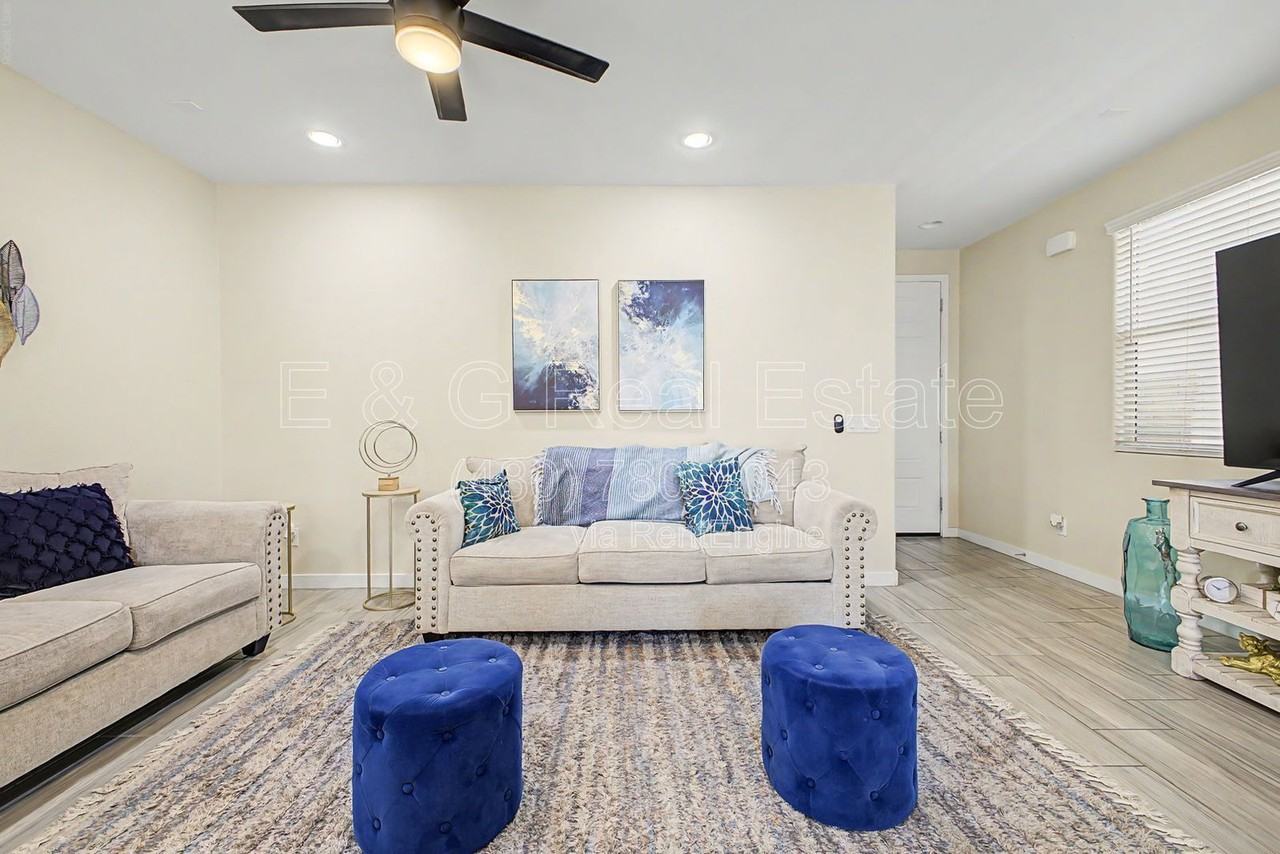 5816 N 90th Dr - Photo 7 of 31