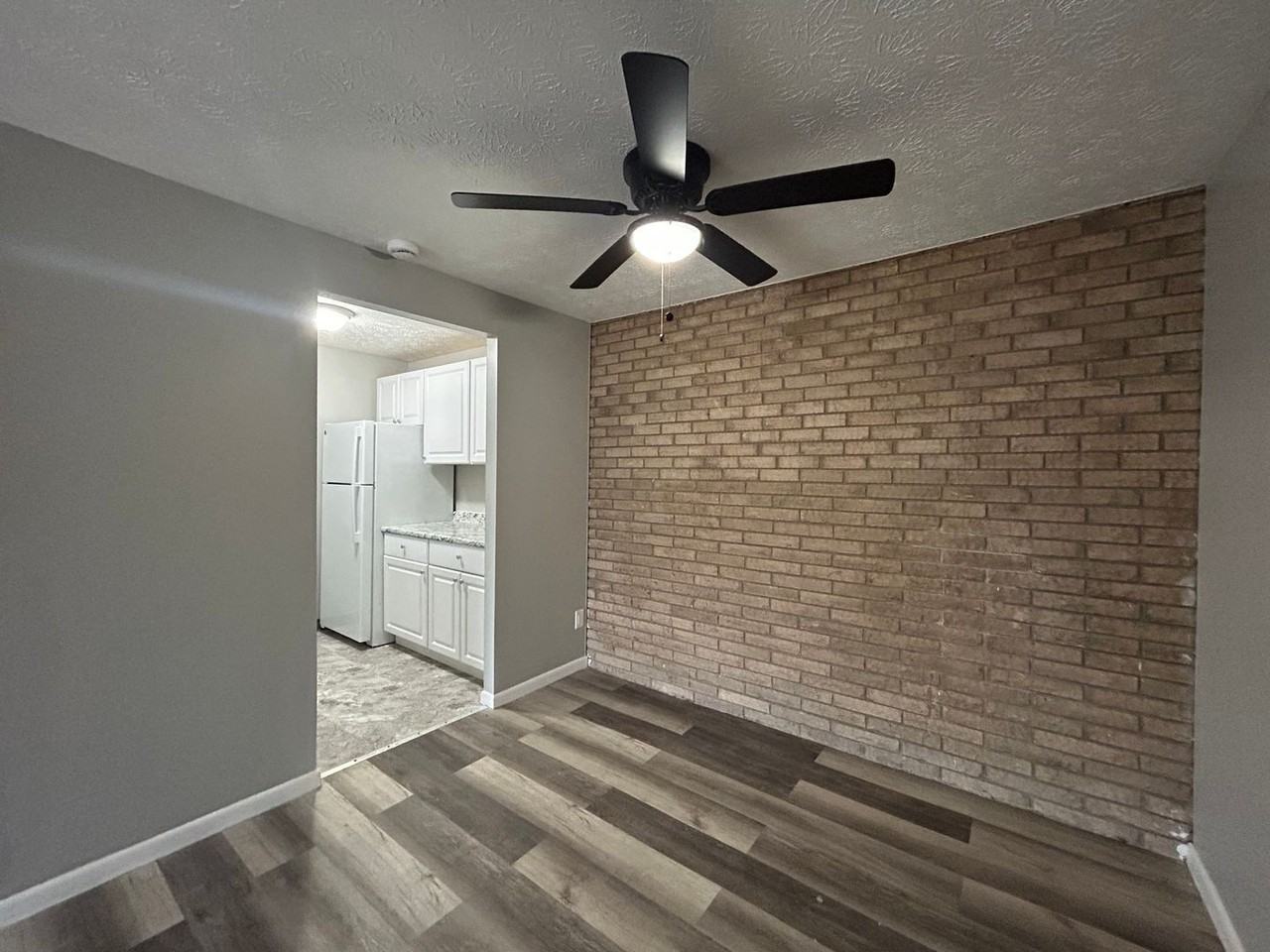1553 Glen Parker Ave #9 - Photo 4 of 14
