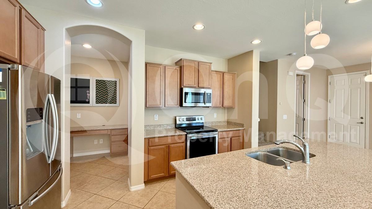 894 S Agnes Ln - Photo 7 of 31