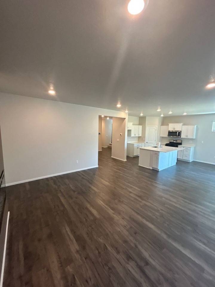 4809 Thyme Ave Ne - Photo 6 of 38