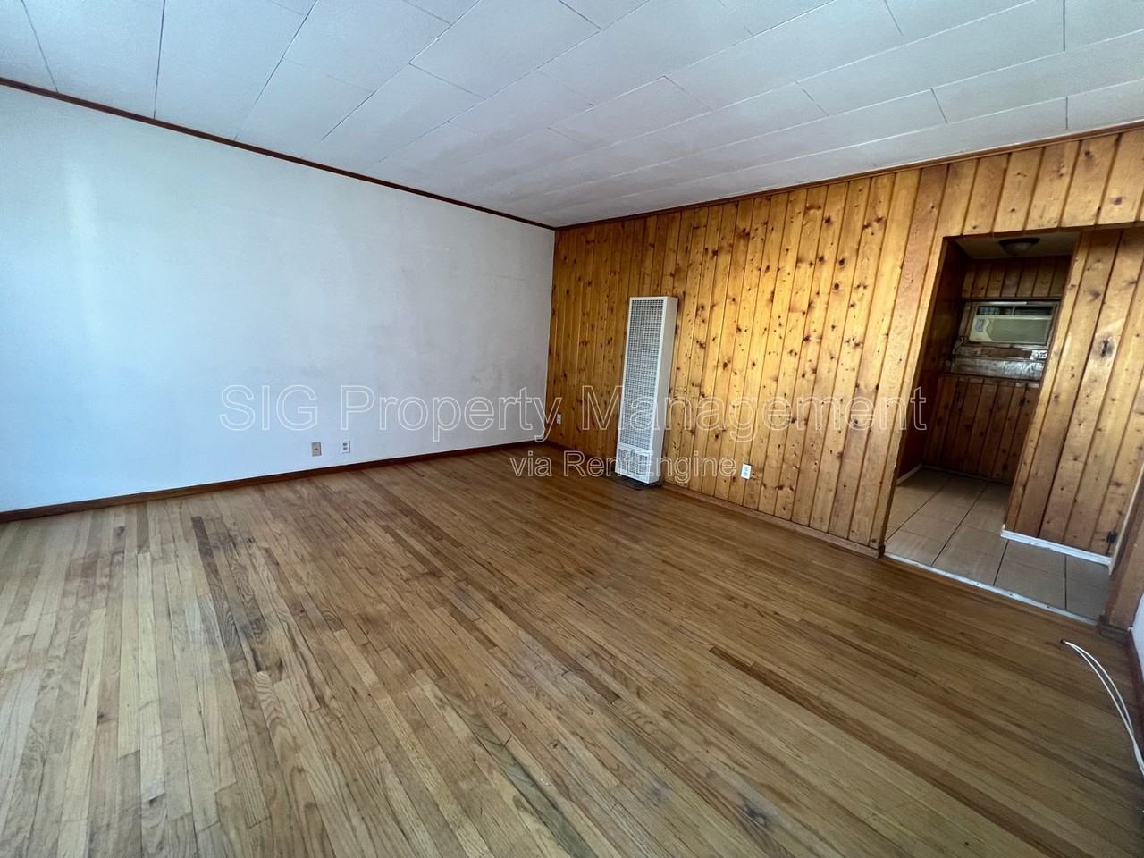 10222 Mcclemont Ave - Photo 3 of 17
