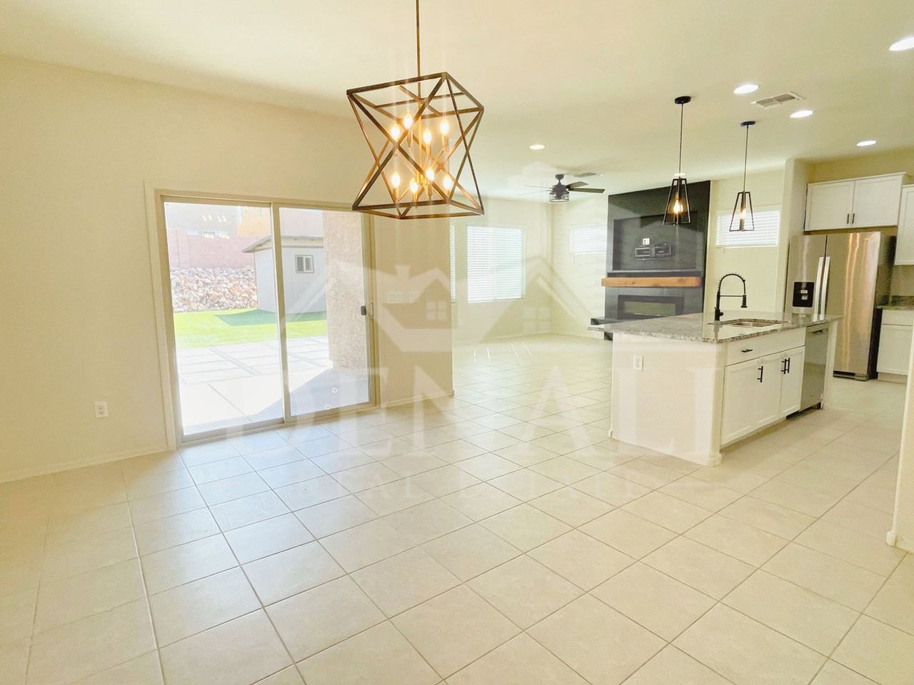 866 E Artesia Pl - Photo 4 of 32