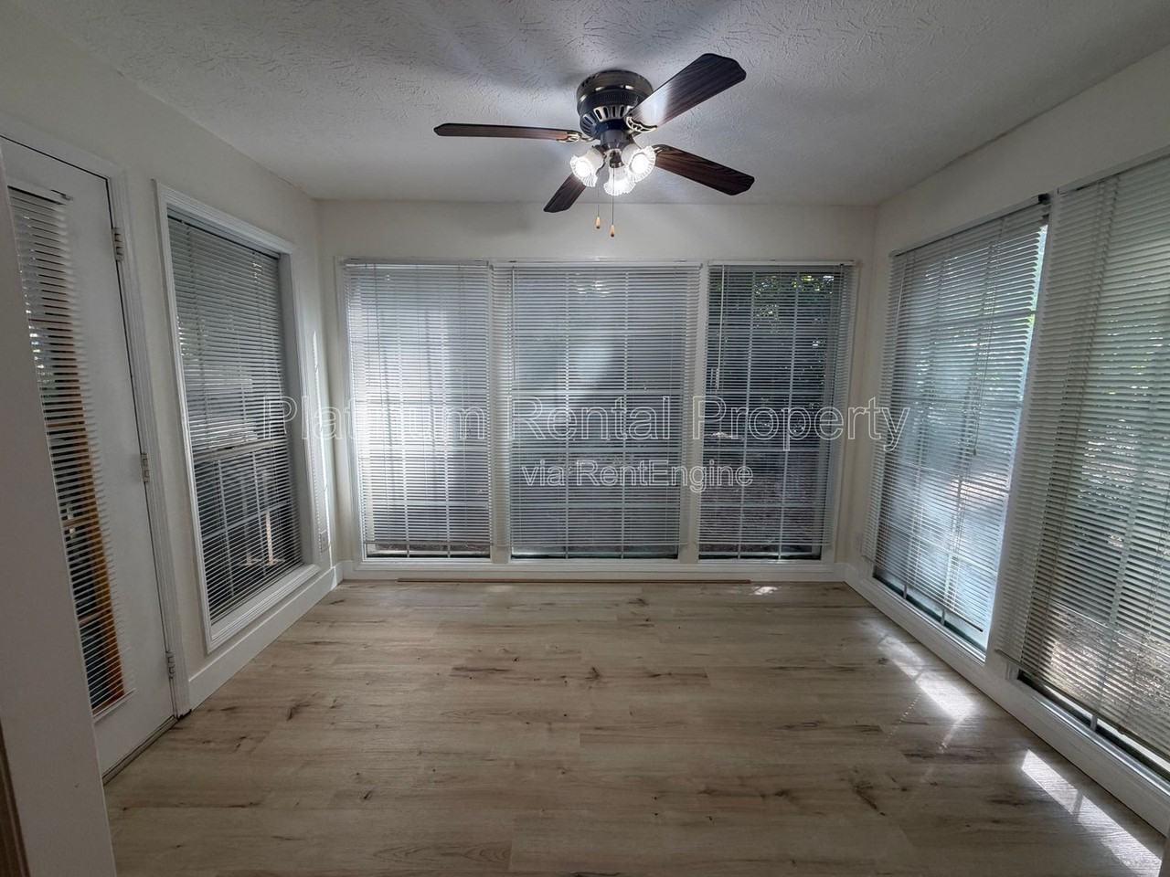 906 Country Park Dr - Photo 7 of 24