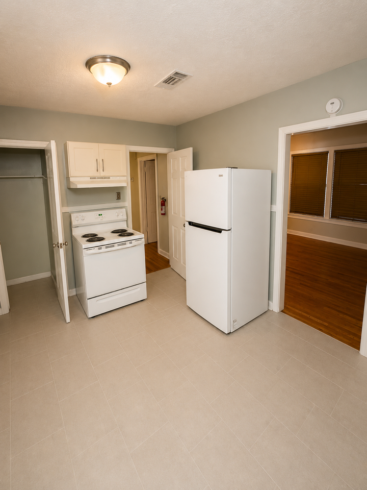 3718 Northbrook Dr - Photo 3 of 10