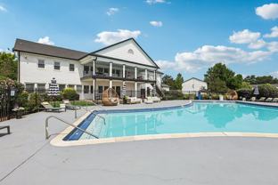 Lake Castleton Apartments - Photo 1 of 1