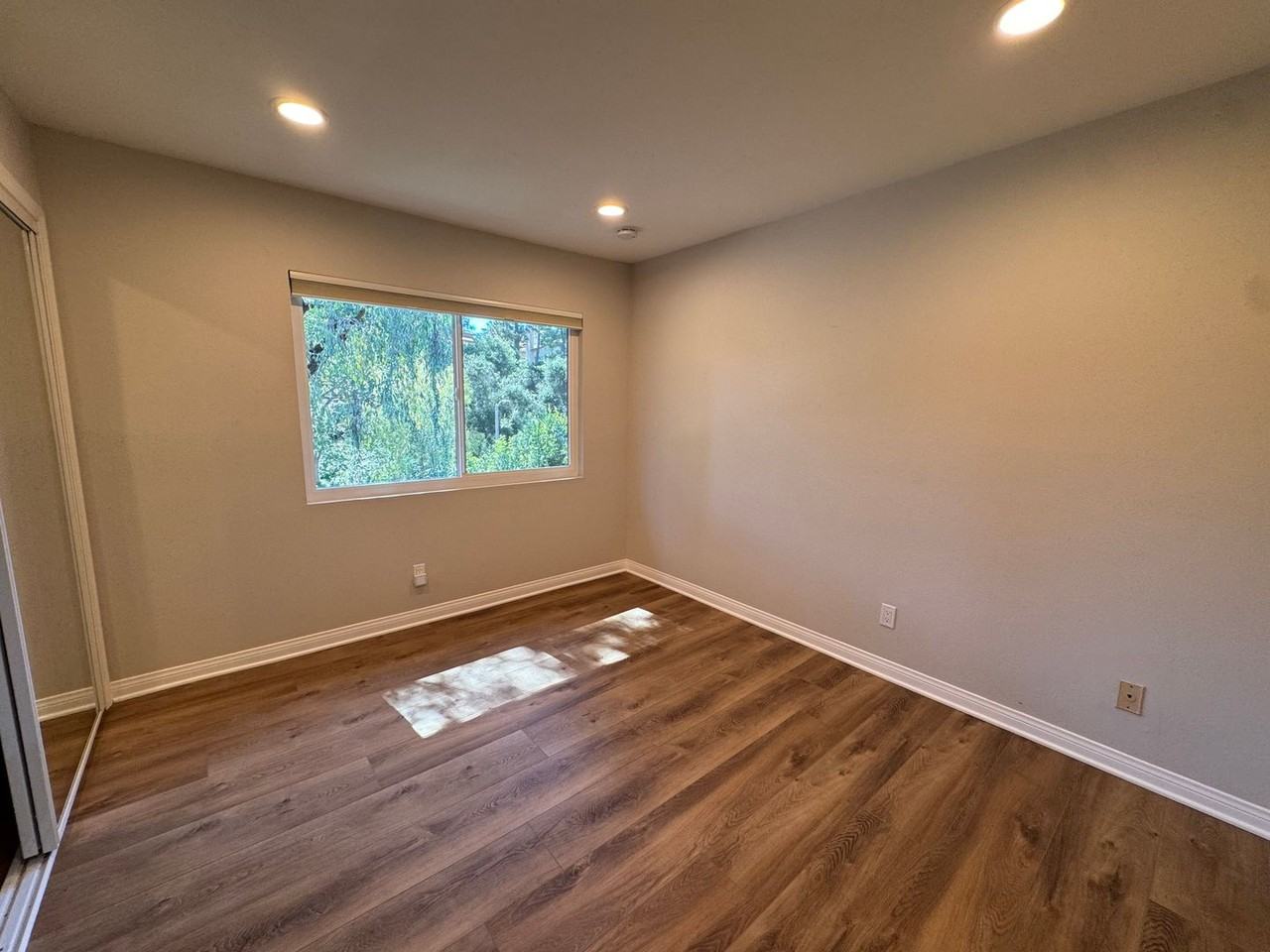 99 Castilian Ct - Photo 5 of 25