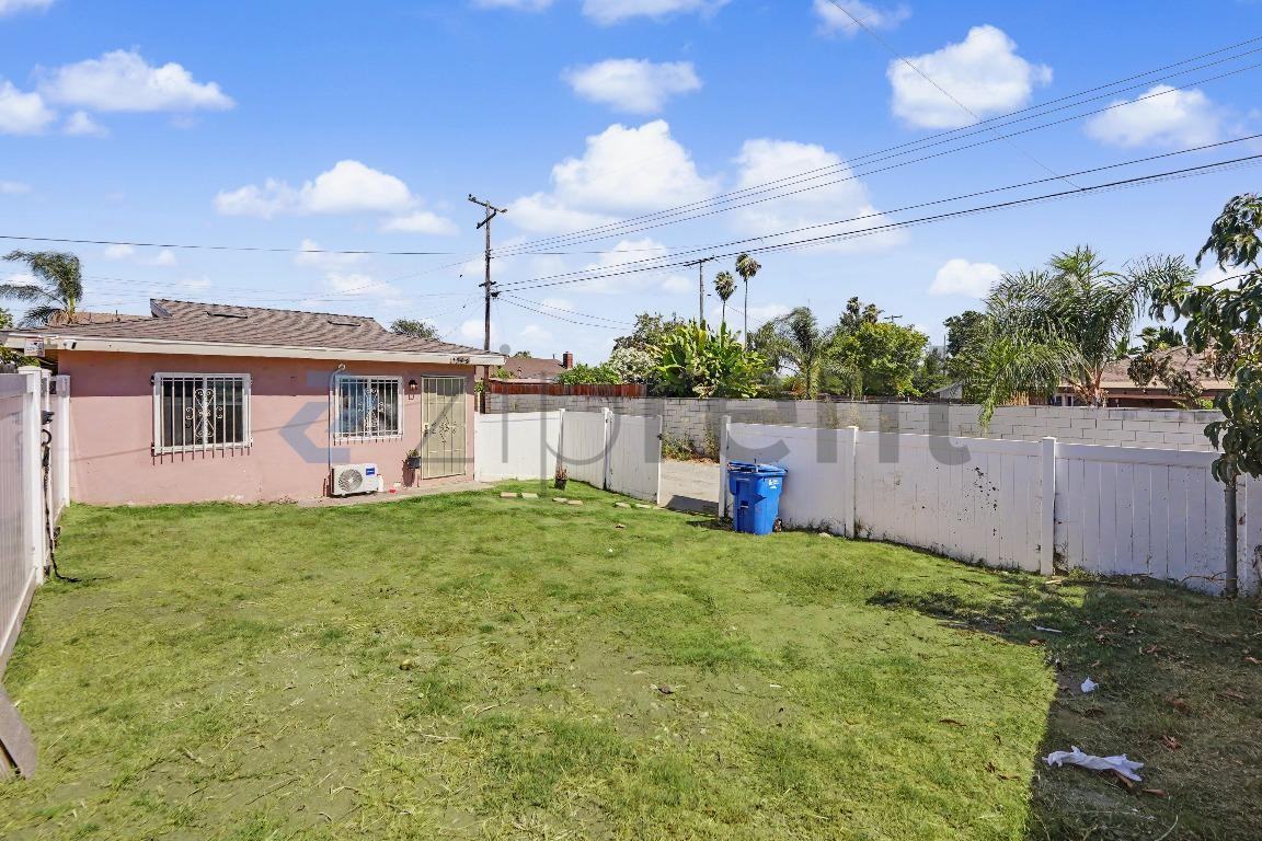 1346 San Bernardino Ave - Photo 4 of 13