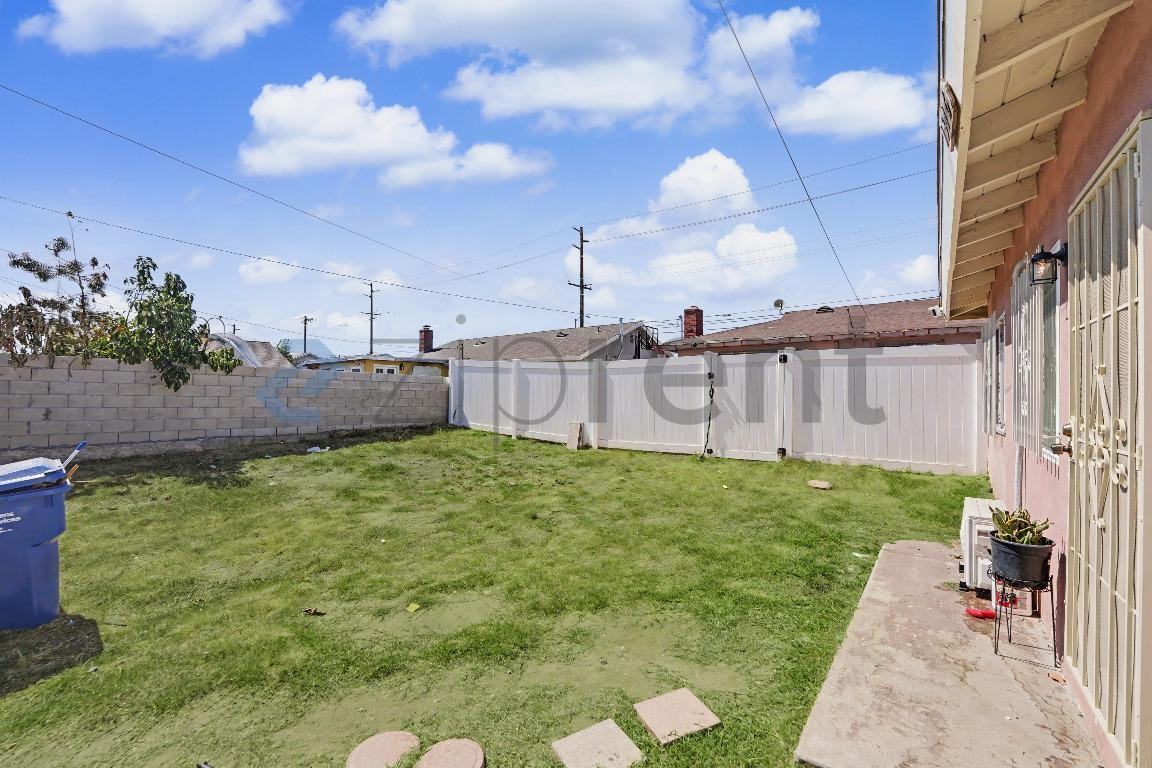 1346 San Bernardino Ave - Photo 5 of 13