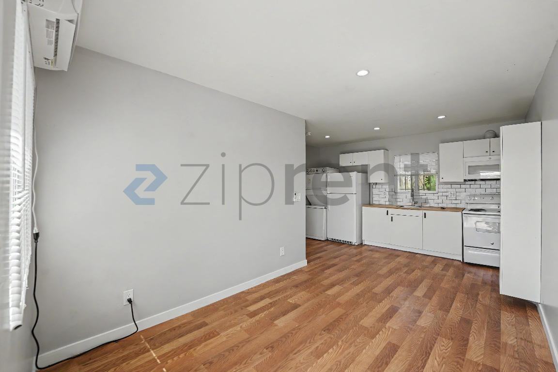1346 San Bernardino Ave - Photo 6 of 13