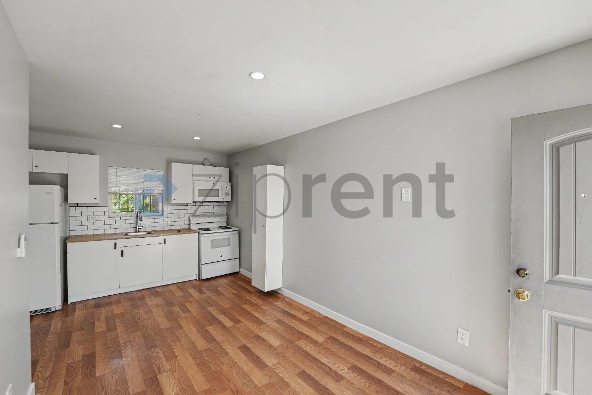 1346 San Bernardino Ave - Photo 7 of 13