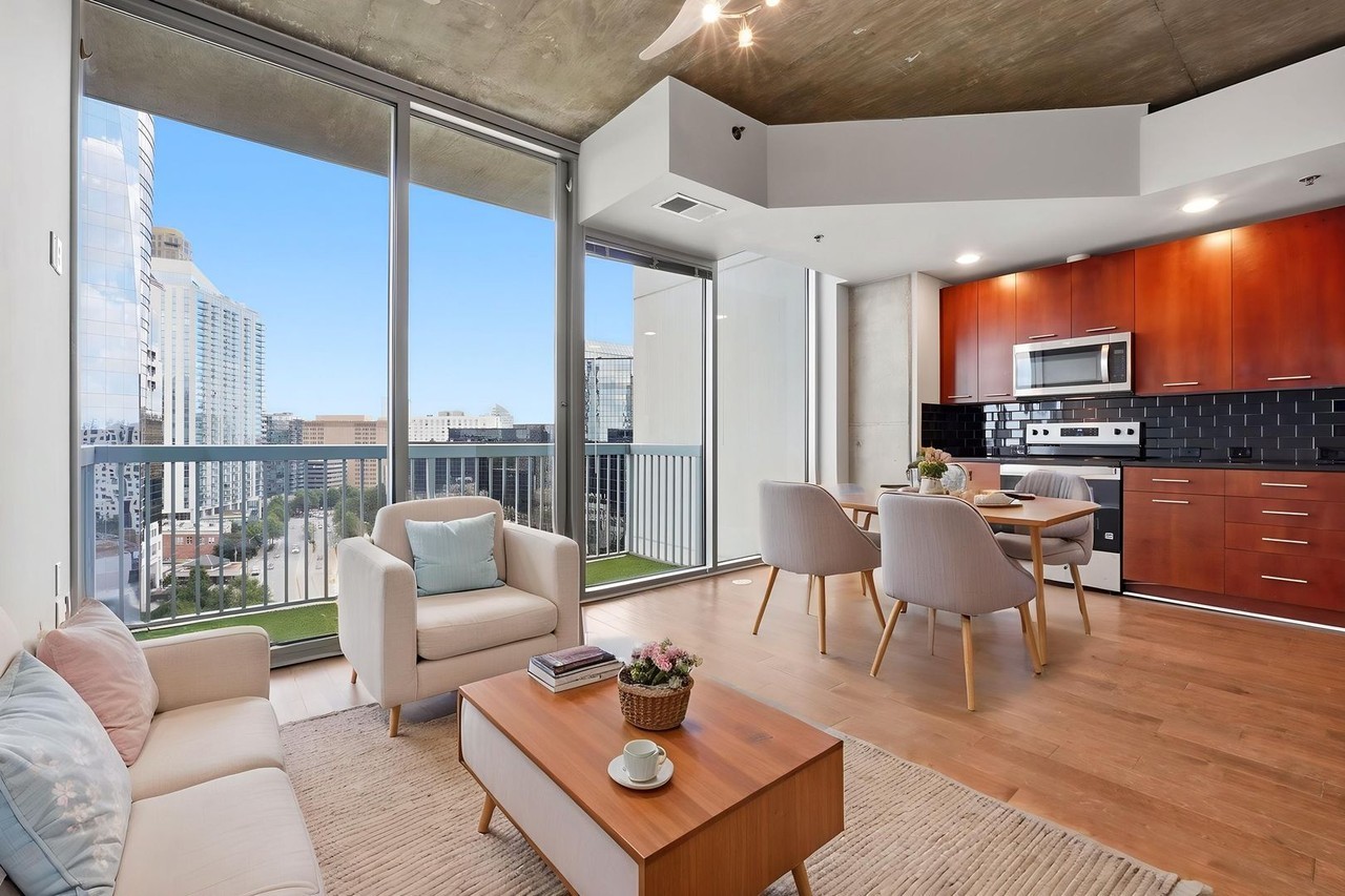 3324 Peachtree Rd - Photo 4 of 41