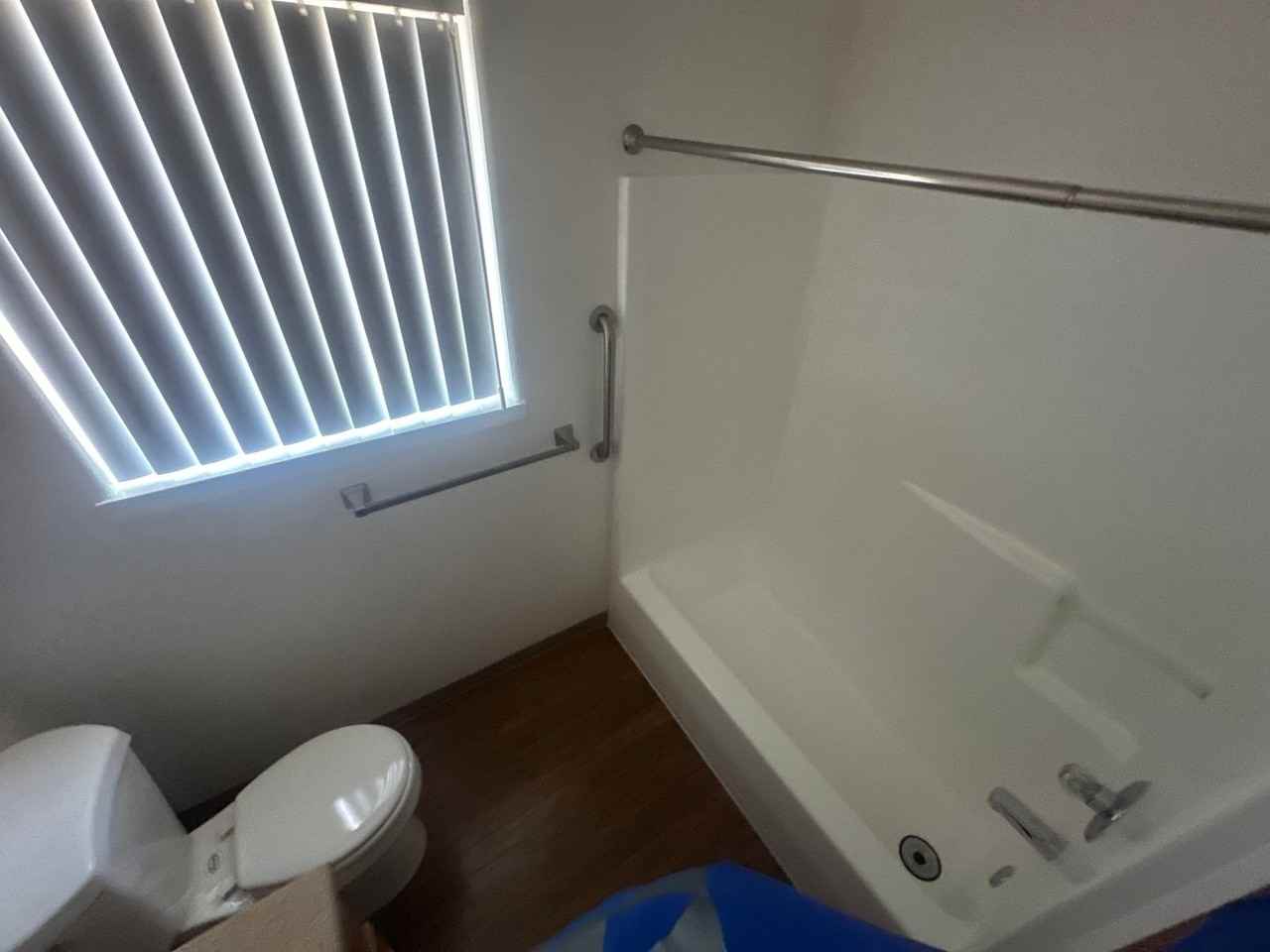 #423-HILLTOP COURT - Photo 4 of 9