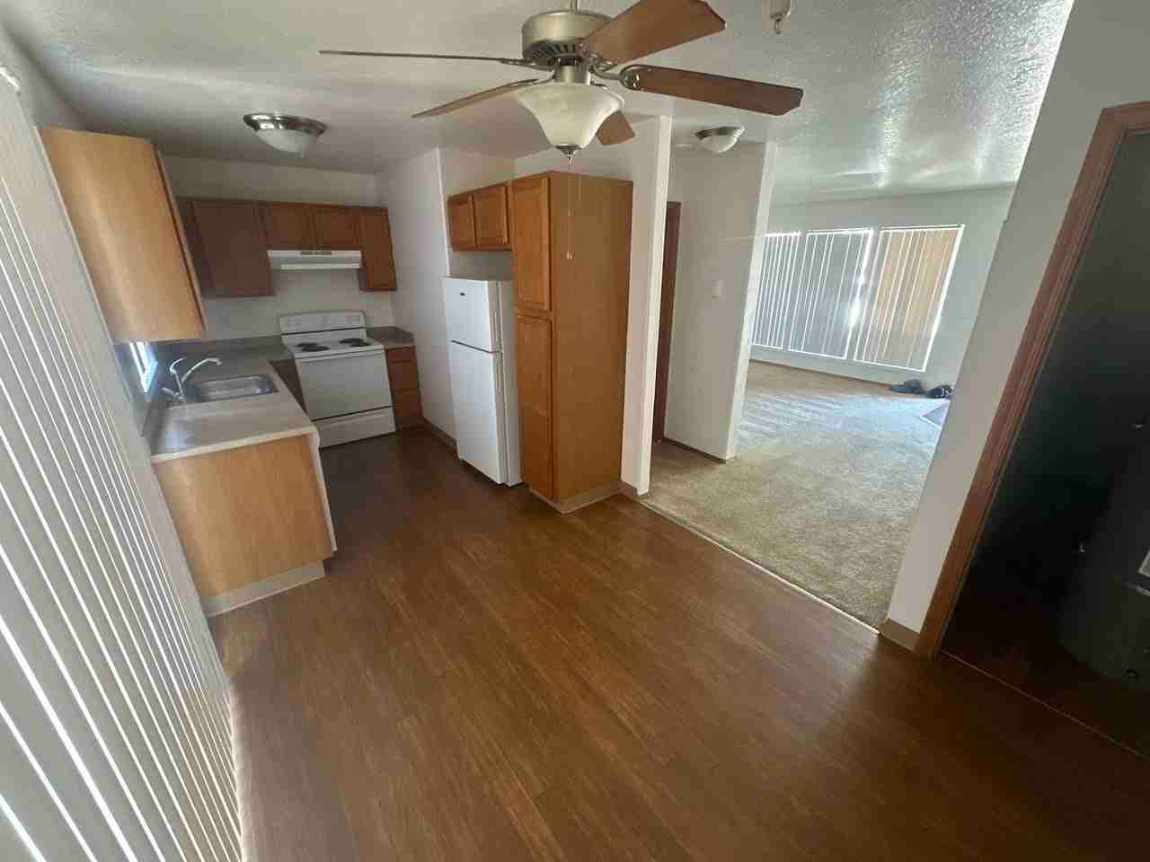 #423-HILLTOP COURT - Photo 7 of 9
