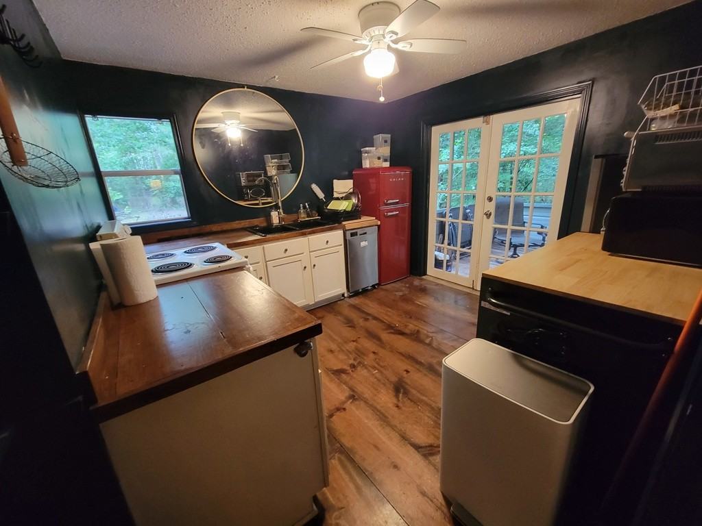439 Martin Church Rd - Photo 3 of 13
