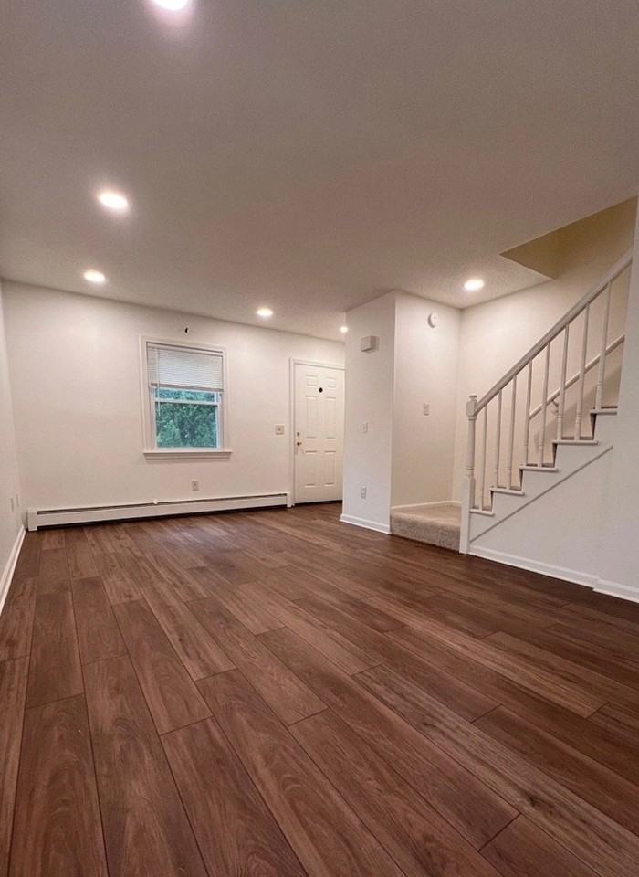 24 Chalmers St #24 - Photo 7 of 20
