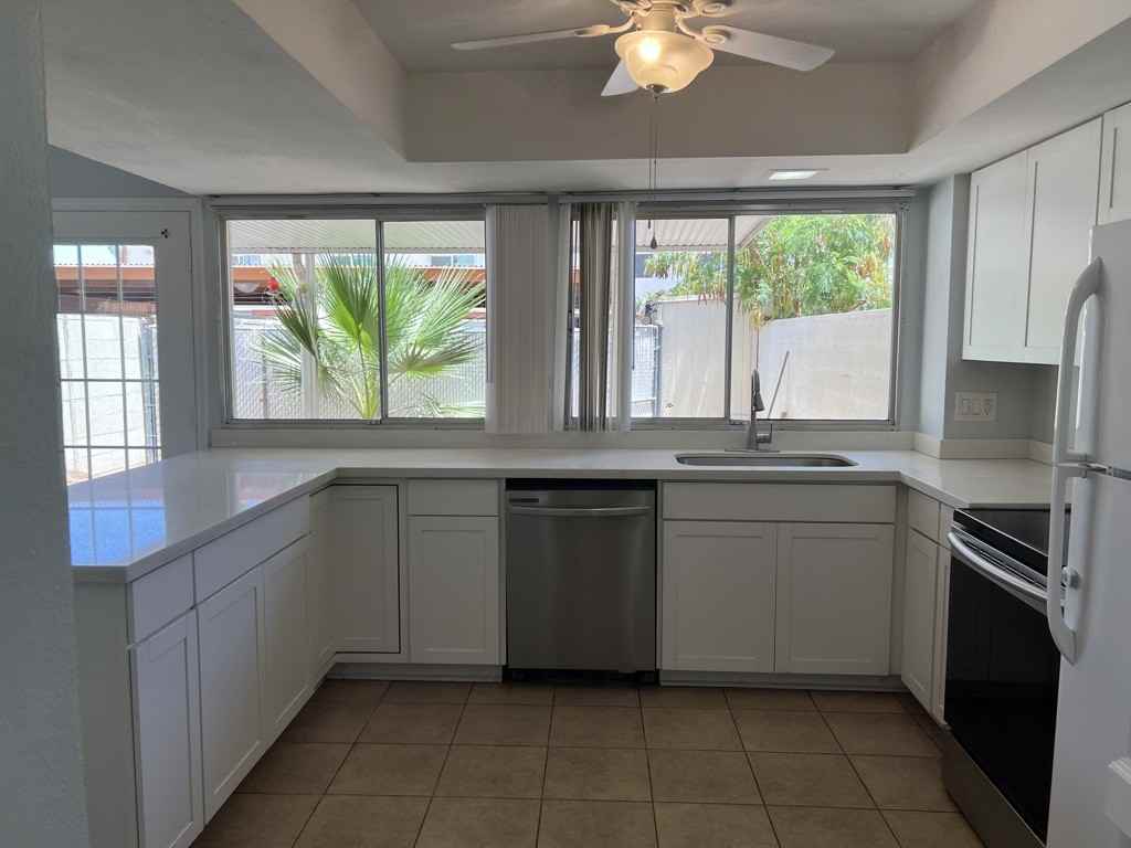 4745 W Northern Ave - Photo 3 of 22