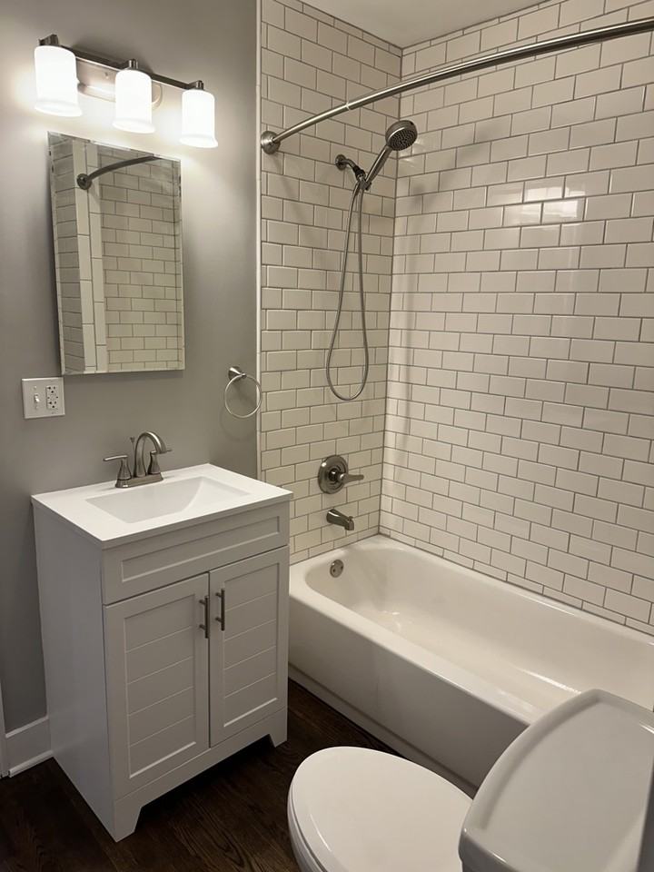706 16th St - Photo 3 of 11