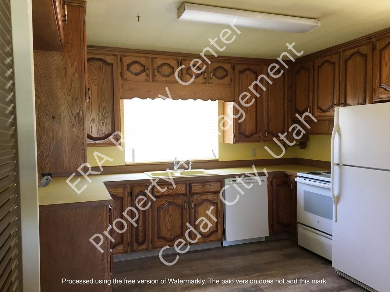 145 N 900 W - Photo 5 of 16