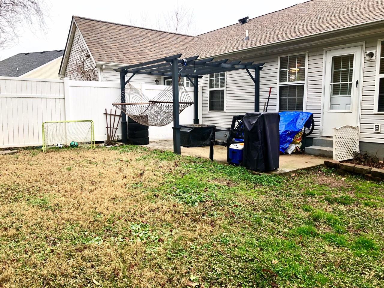 738 Dellwood Dr - Photo 2 of 14