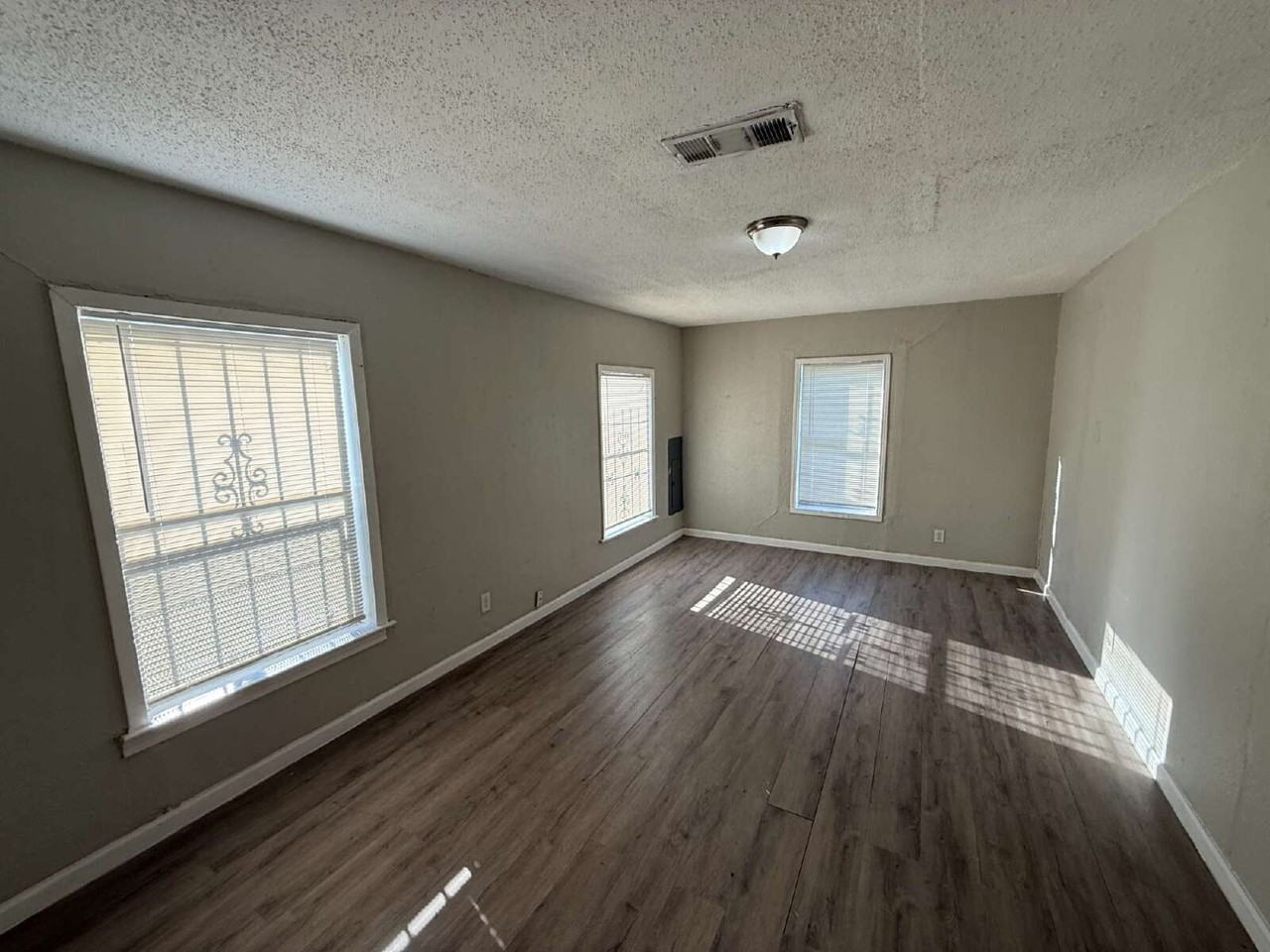 2213 Lea Crest Dr - Photo 6 of 13