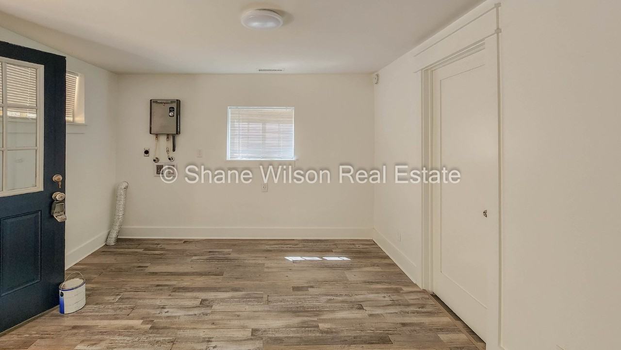 108 Halsey St - Photo 5 of 13