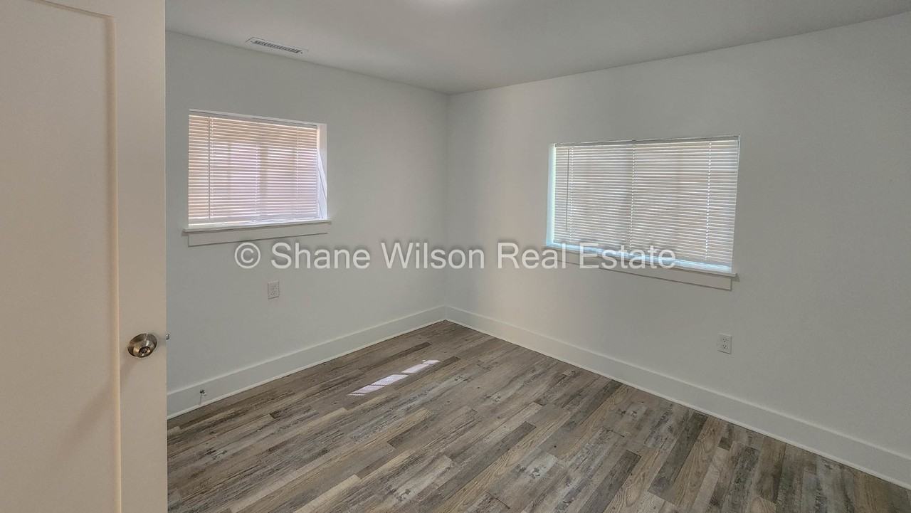108 Halsey St - Photo 6 of 13