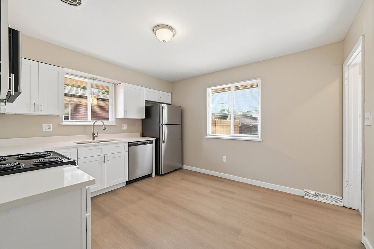 5565 S Delaware St #5571 - Photo 5 of 36
