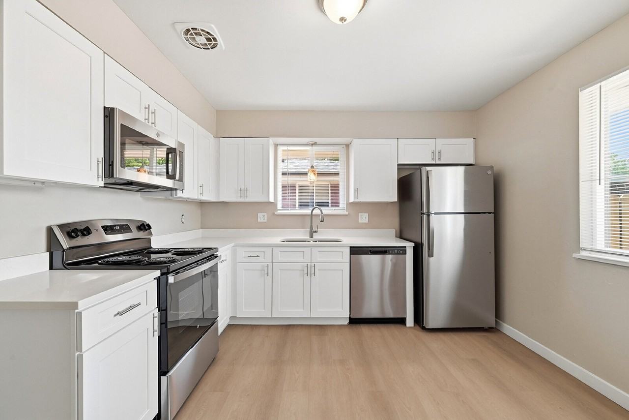5565 S Delaware St #5571 - Photo 7 of 36
