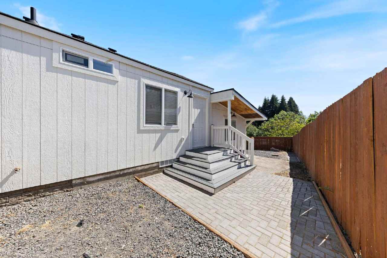 20485 S Highway 99w - Photo 5 of 29