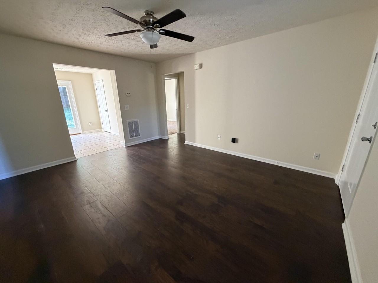 5675 Cottage Ln - Photo 3 of 11