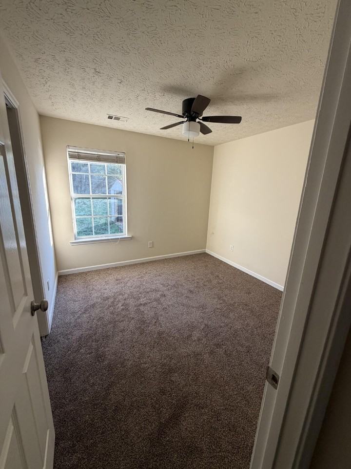 5675 Cottage Ln - Photo 7 of 11