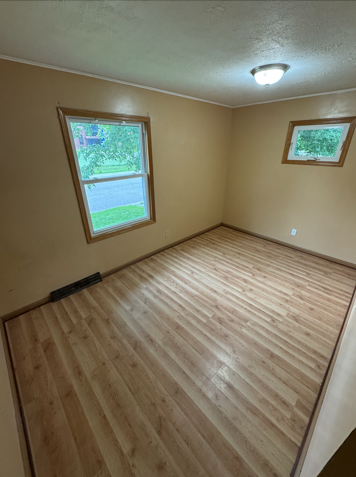 1424 Norwood St - Photo 3 of 7