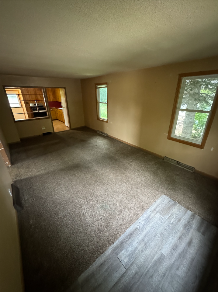 1424 Norwood St - Photo 4 of 7