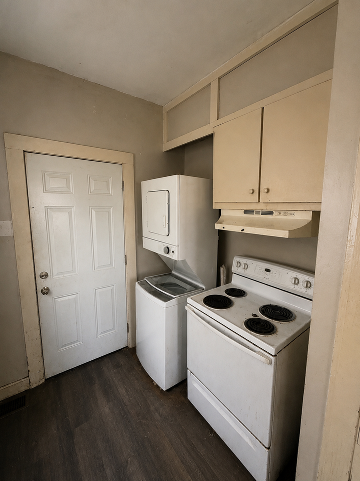 3808 Northview Dr - Photo 3 of 8