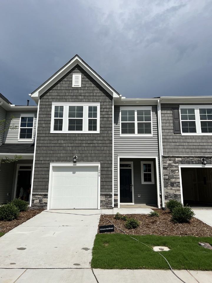 1090 Gemma Dr - Photo 5 of 24