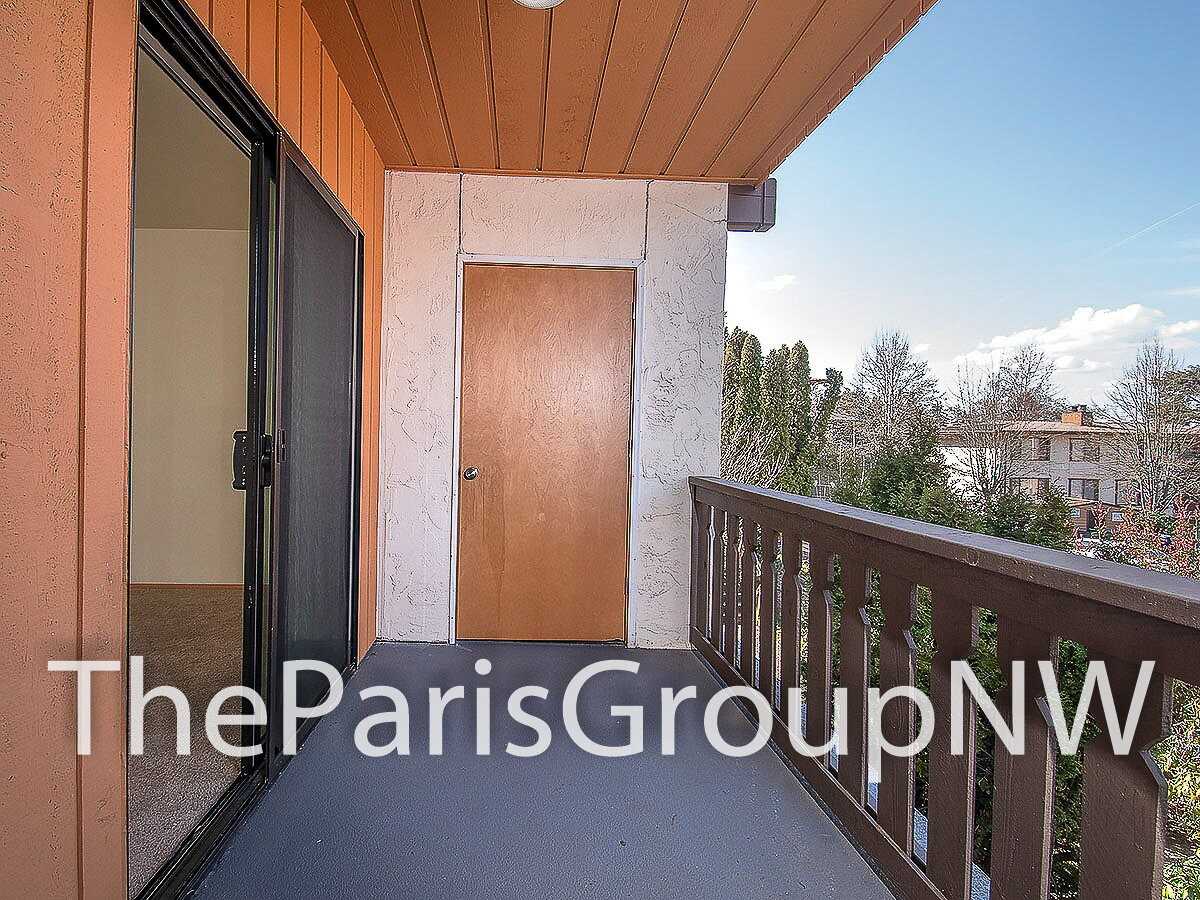 2106 S 107th St - Photo 6 of 24