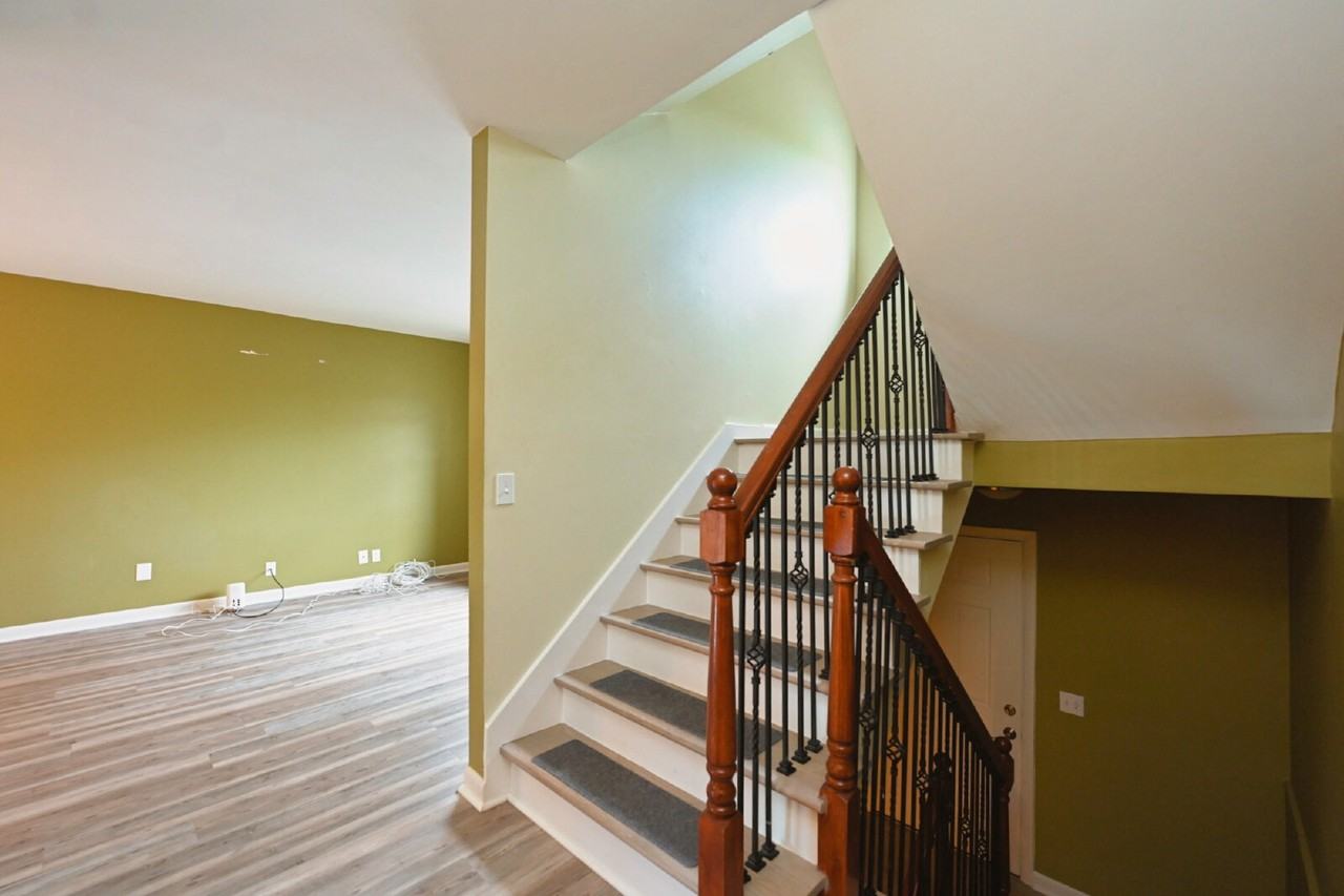 215 Summit Ridge Dr - Photo 3 of 50
