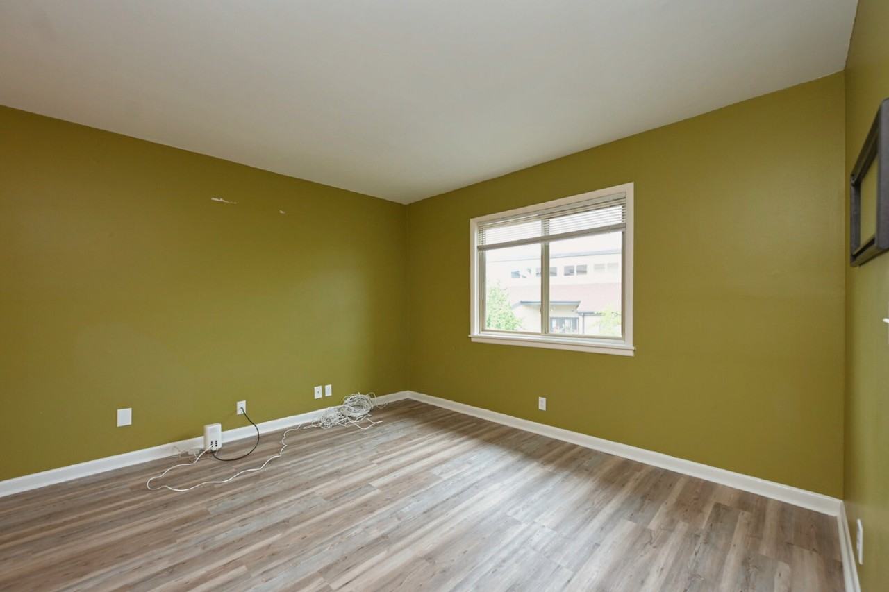 215 Summit Ridge Dr - Photo 4 of 50
