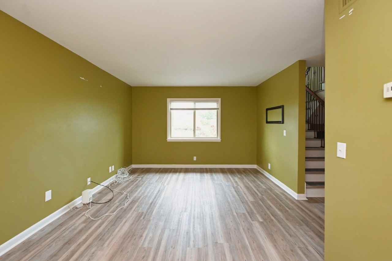 215 Summit Ridge Dr - Photo 5 of 50