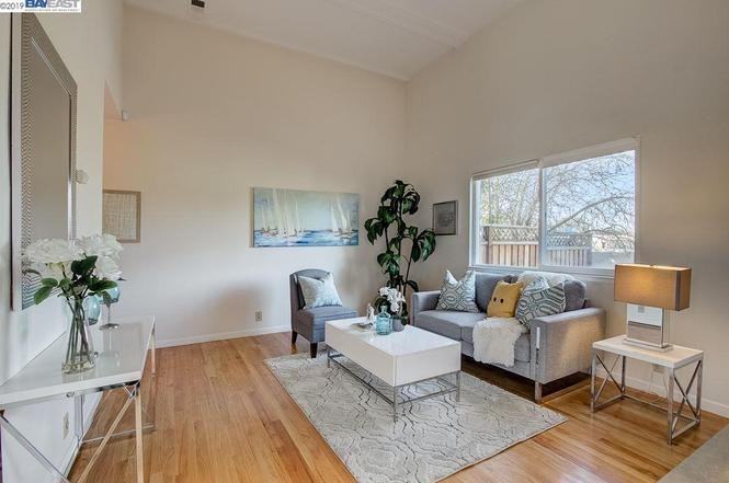 5877 Central Ave - Photo 3 of 32